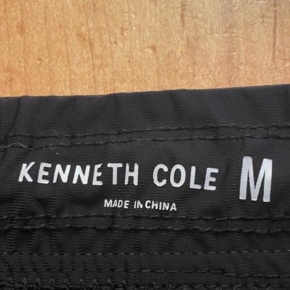 Kenneth Cole women’s Black Athletic Shorts nylon/spandex size medium - Picture 7 of 8